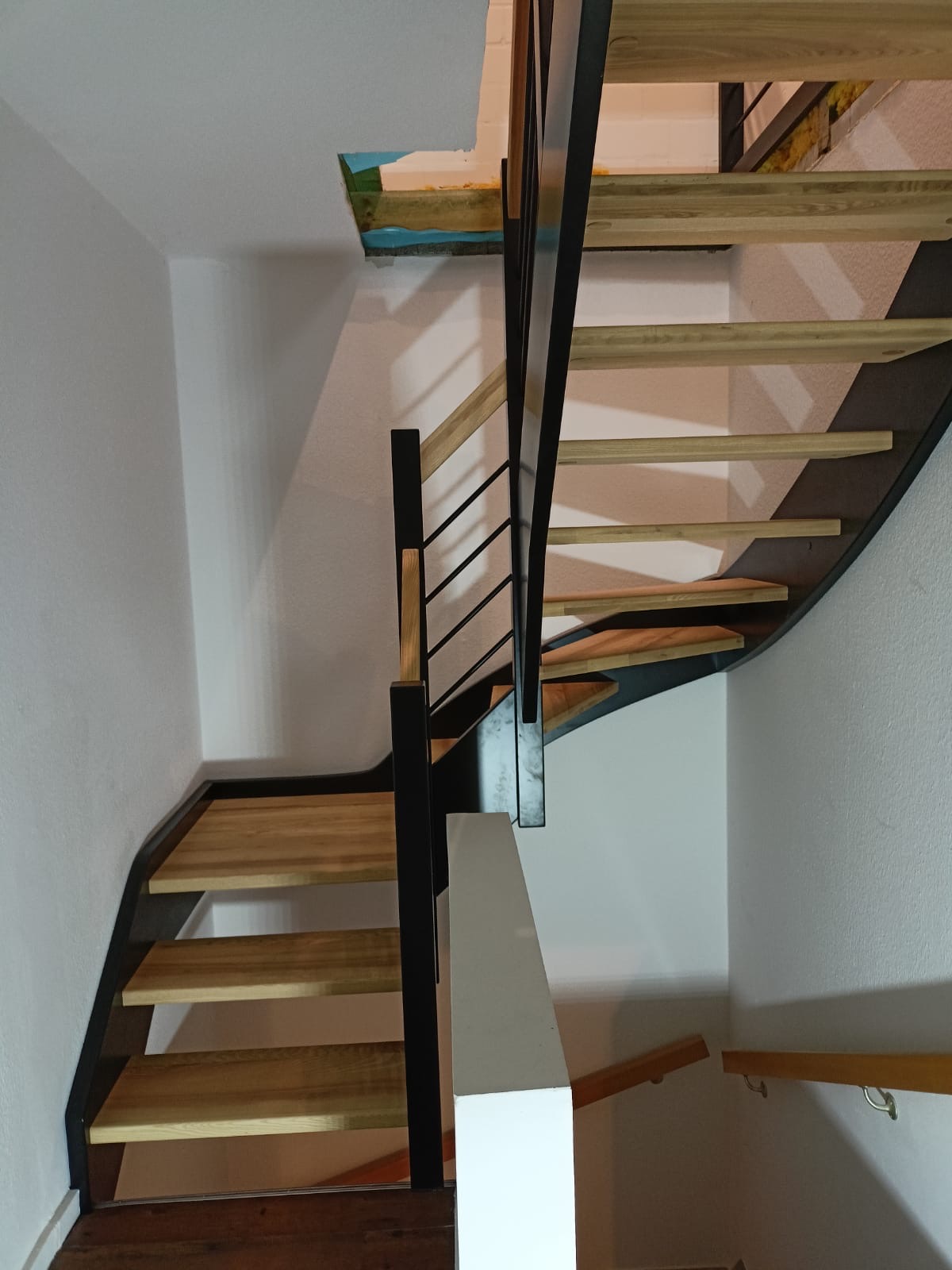 treppenmitpodest_schody_treppen