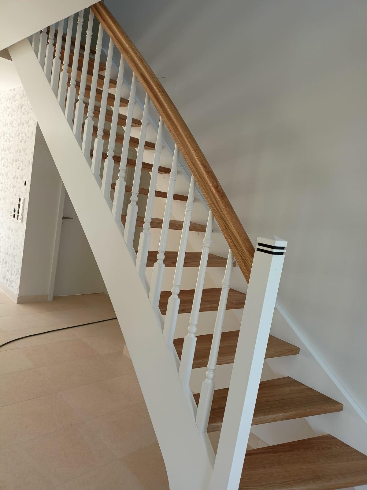Holzwendeltreppe